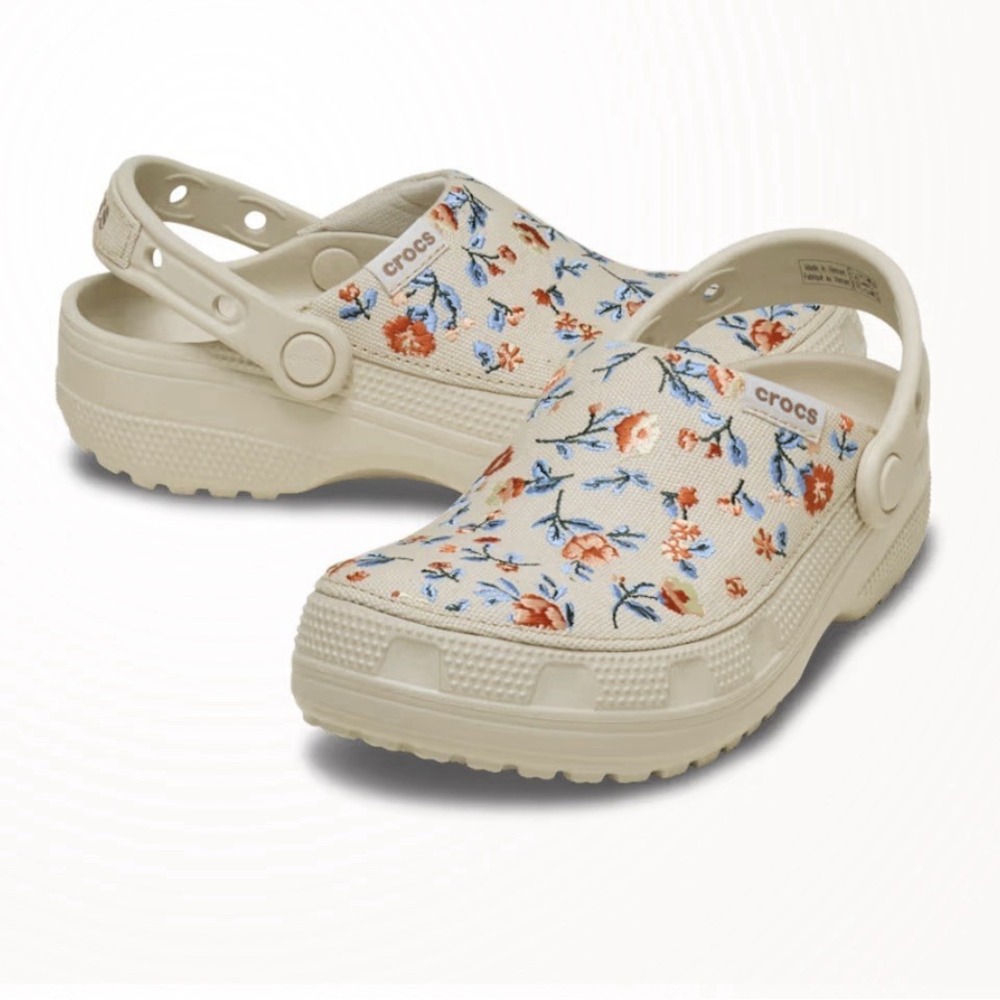 Crocs Classic Crafted Floral Clog M6/W8 Frappe Bone